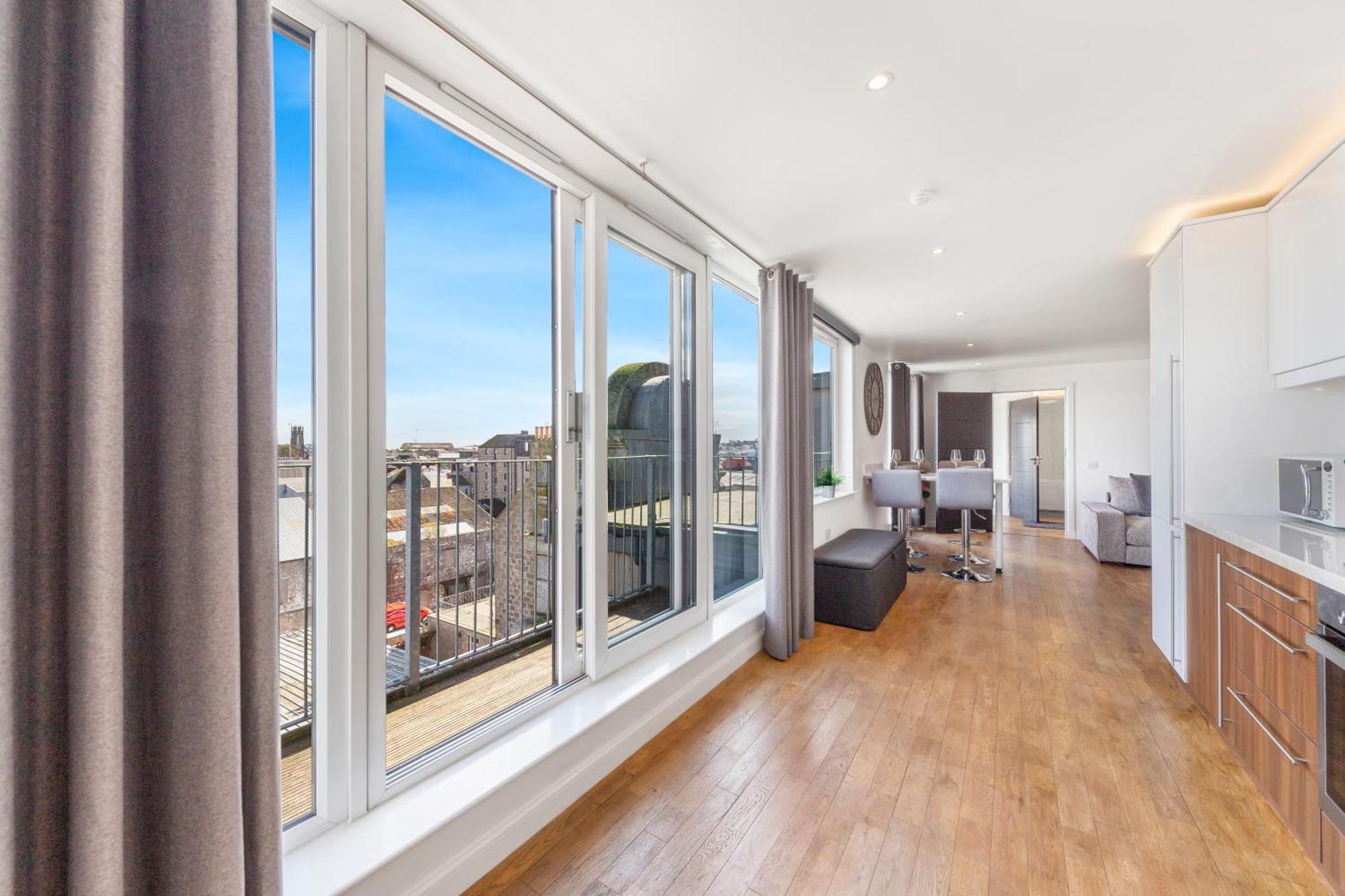 Mearns Street Penthouse - Grampian Lettings Ltd Apartment แอเบอร์ดีน ภายนอก รูปภาพ