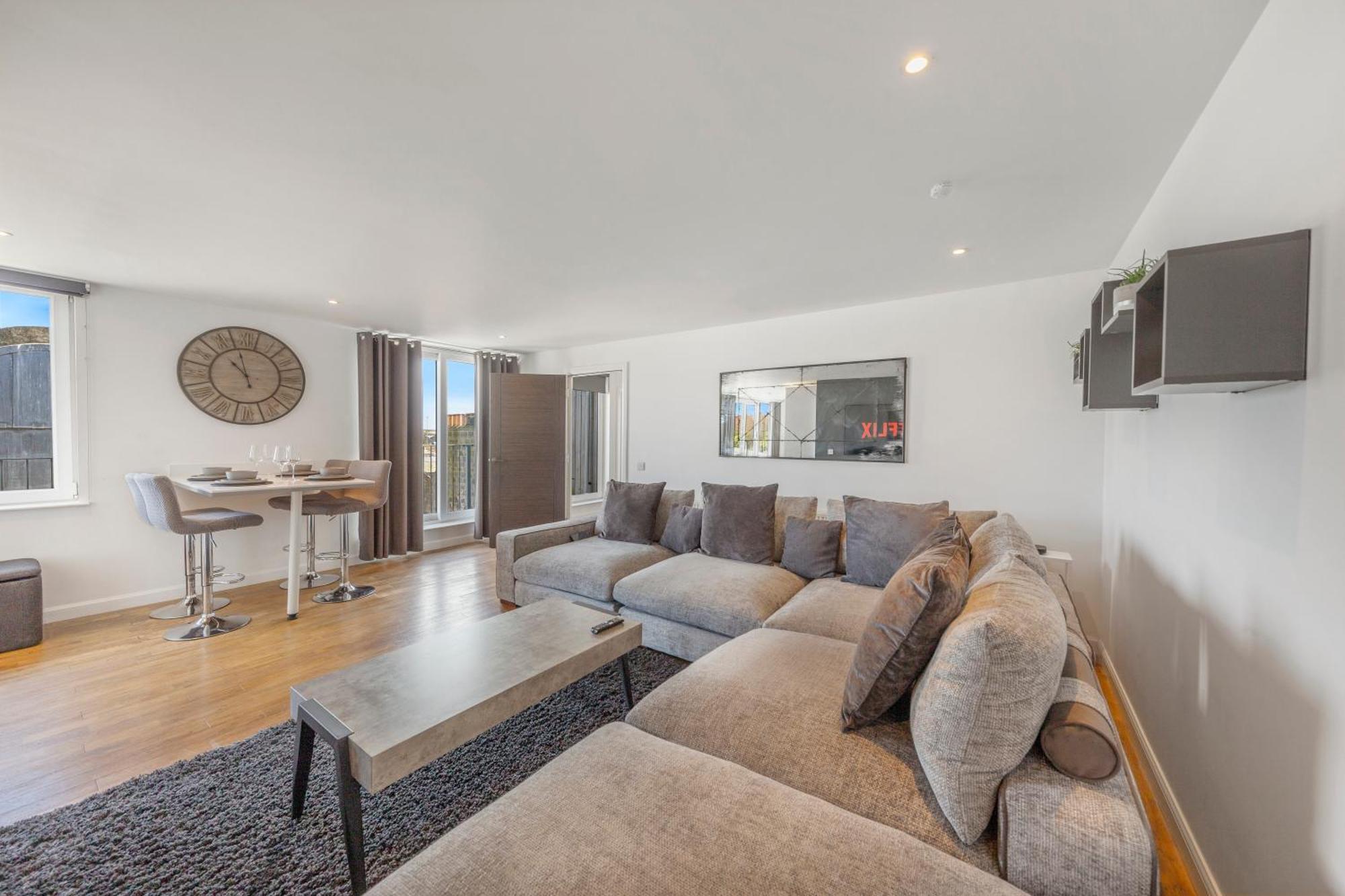 Mearns Street Penthouse - Grampian Lettings Ltd Apartment แอเบอร์ดีน ภายนอก รูปภาพ