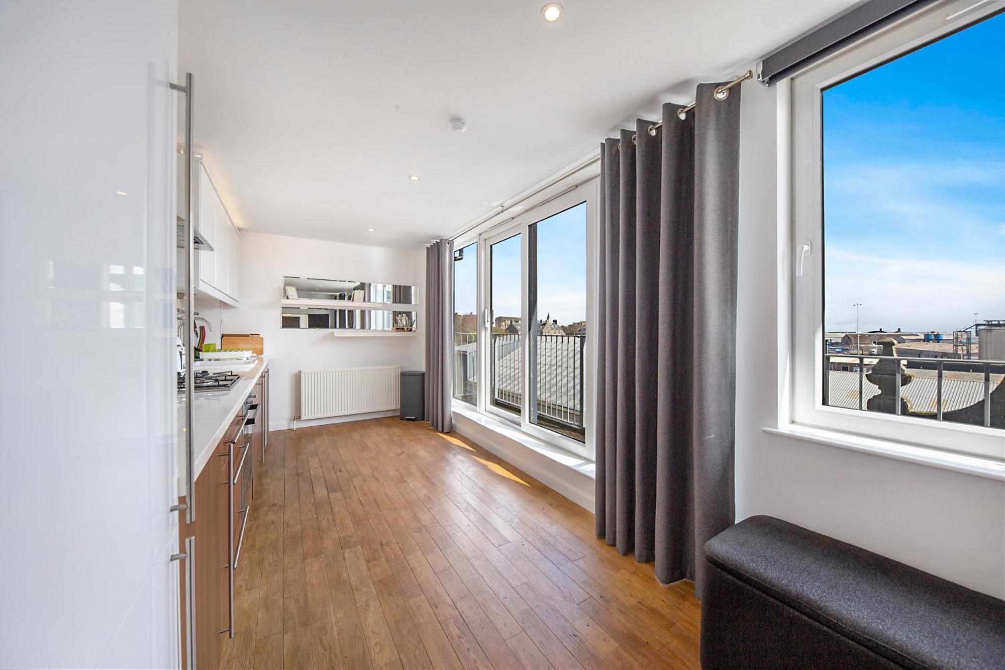 Mearns Street Penthouse - Grampian Lettings Ltd Apartment แอเบอร์ดีน ภายนอก รูปภาพ